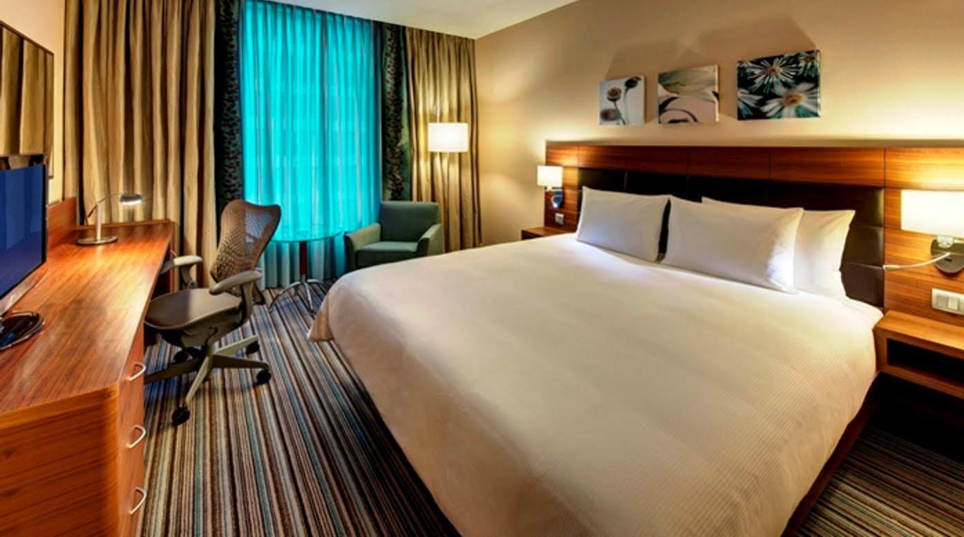 Hilton Garden Inn Zhongshan Guzhen Buitenkant foto